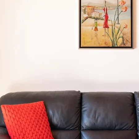 Grand Square Apartment
